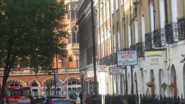 Kings Cross & St Pancras Stations London As A District To Stay In London смотреть онлайн