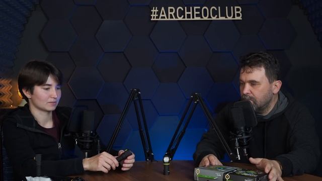 Полурослики: фонари Armytek Wizard C1 pro и Elf C1 смотреть онлайн