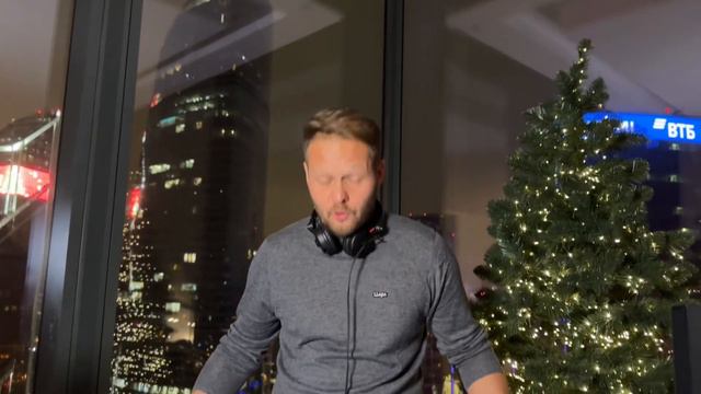 Поздравление с Новым 2024 годом! Стихи Р. Киплинга, читает К. Акифьев. смотреть онлайн