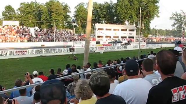 Wheelie STANDing Mustang. Or Malibu? смотреть онлайн
