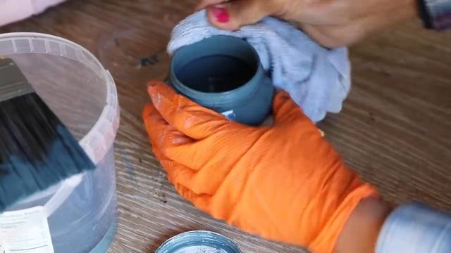 BEFORE & AFTER: How to Paint a China Cabinet - Thrift Diving смотреть онлайн