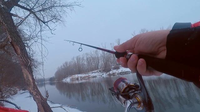Воблер или джиг уловистей зимой? смотреть онлайн