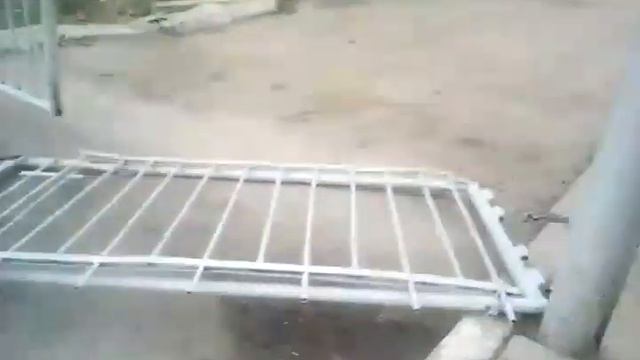 1мальчик сломал школьные Вароты смотреть онлайн