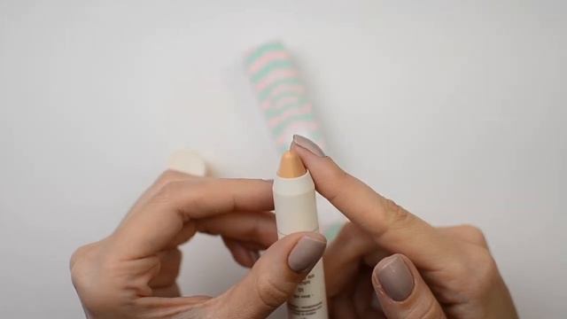 Двухцветный стик-корректор The Saem Saemmul Half & Half Stick Concealer смотреть онлайн