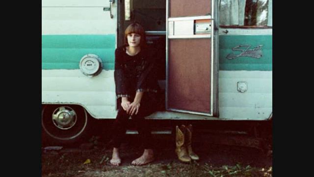 Laura Gibson - Where Have All Your Good Words Gone смотреть онлайн