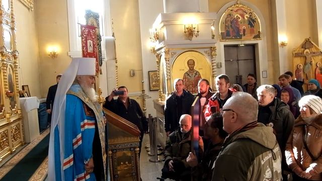 Вручение иконы автопробега митрополиту Владивостокскому и Приморскому Вениамину смотреть онлайн