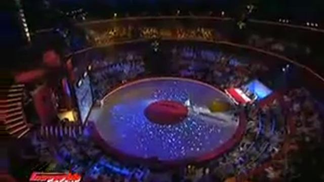 Девочка, которая подняла весь зал смотреть онлайн