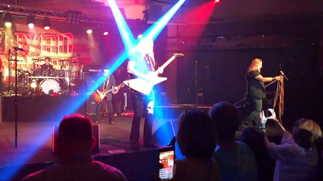 Lynyrd Skynyrd Whats Your Name Pearl River Mississippi April 7, 2017 2 of 10 смотреть онлайн