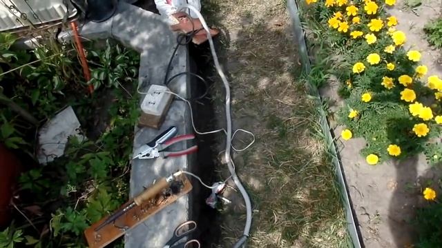 Будни Дачника 40 Утро База щебня Прокладка электричества под землей Установка маяков смотреть онлайн