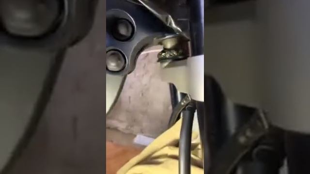 Yamaha MT 01 обслуживание рулевой колонки (люфт) 02 смотреть онлайн