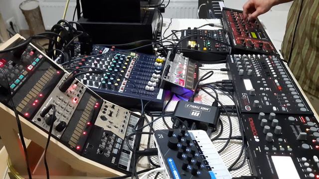 Happy End Session смотреть онлайн