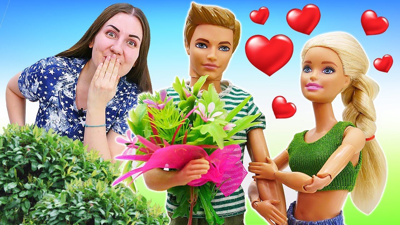 Барби и Кен на уроке физкультуры | Школа для Барби | Игры в куклы для девочек смотреть онлайн