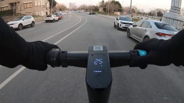 "BinBin" Ninebot MAX Plus Electric Scooter To Rent - Kartal, Istanbul (Environment Sound Only) 4K смотреть онлайн