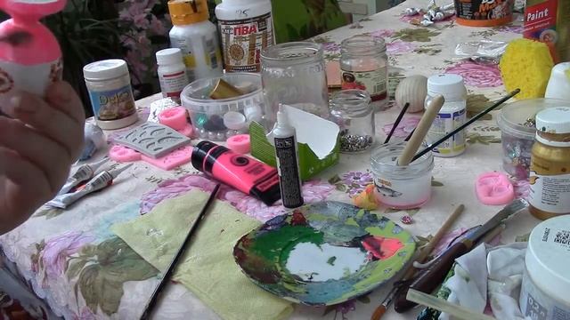 Готовим пасхальные яйца. Красивое пасхальное яйцо с элементами декупажа. Декупаж пасхальных яиц. смотреть онлайн