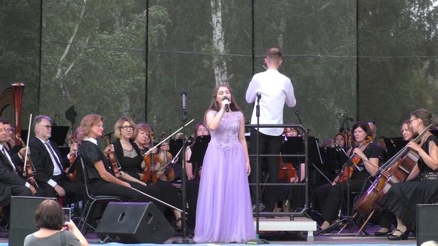 "Крылатые качели".Исп.Виолетта Сабаева и хор ОГДА.Пр-ль з.р.к.Р.Ф.Костикова Р.С."Симфопарк"-2019. смотреть онлайн