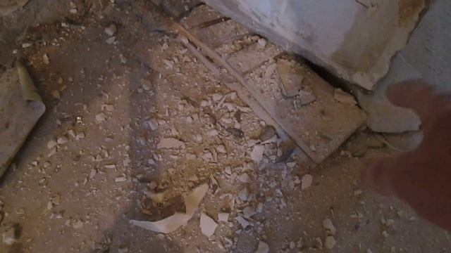Демонтаж убитых кирпичных перегородок в санузел и в большую комнату в 1-ком. Хрущёвке. смотреть онлайн