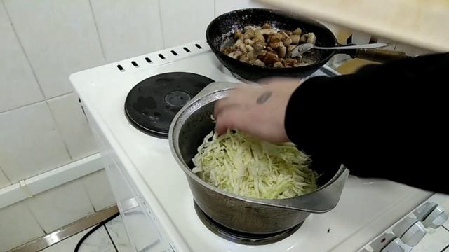 Бигос из квашеной капусты с грудинкой смотреть онлайн