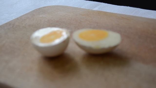 Как сделать с одного яйца - два | Мир интересных фактов смотреть онлайн