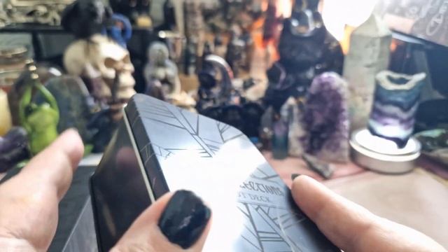 Dark Reflections Tarot First Look and UNBOXING - HD (Please note: this is not a flip-through) смотреть онлайн