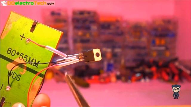 Солнечная зарядка для смартфона DIY / DIY Solar charger for smartphone смотреть онлайн
