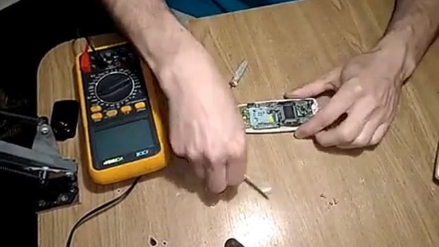 Ремонт пульта от сплита SAMSUNG. Не работает ЖКИ-индикатор. смотреть онлайн