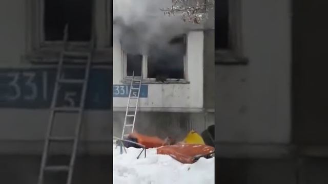В Усть-Каменогорске в районе магазина «Самала» загорелась квартира из-за удлинителя смотреть онлайн
