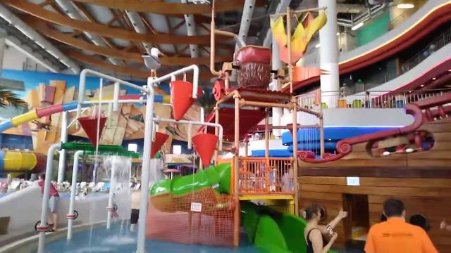 2021.02.13 Аквапарк "Мореон" ДР Максима часть 14. Зона падающей воды. смотреть онлайн