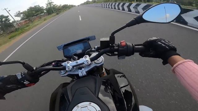 BMW Girl😳| pyros girl burnout🥵| I met ttf😍| my speed in naked bike🤔| tamil❤️ | pyrosquad смотреть онлайн