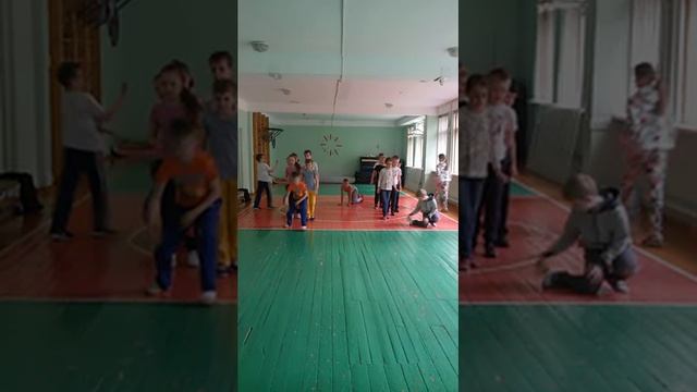 Мероприятие в честь окончания 2 - го класса 25.05.2017 смотреть онлайн