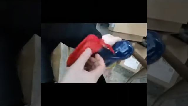 Теплые и водонепроницаемые резиновые сапоги для детей, милые девочек мальчиков со съемным плюшевым смотреть онлайн