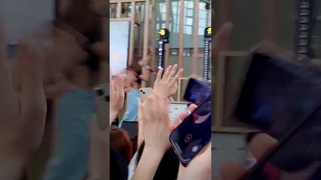 ЛайкФест с Миланой Хаметовой в Мега Химки смотреть онлайн