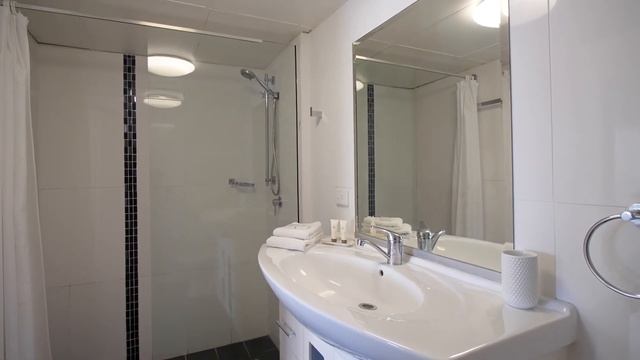 901 Top of the Mark, 3-15 Orchid Avenue, Surfers Paradise QLD 4217 смотреть онлайн