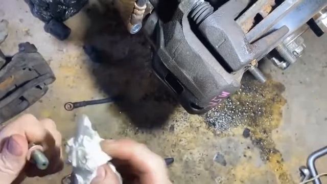 Замена переднего тормозного диска Лансер 10 / замена пер суппорта Лансер 10 смотреть онлайн