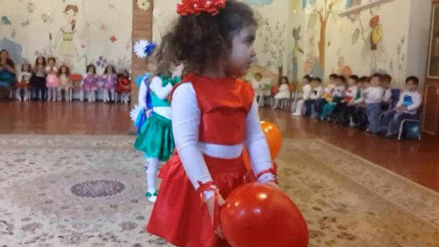 Танец Радуга. Садик 296 смотреть онлайн
