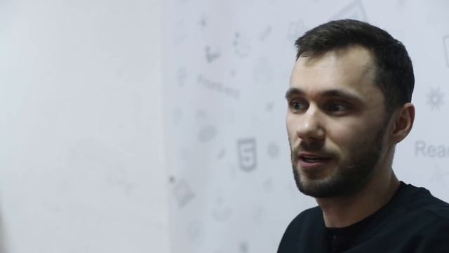 Короновирус. Не спешите ПЛАТНО переучиваться на программиста смотреть онлайн
