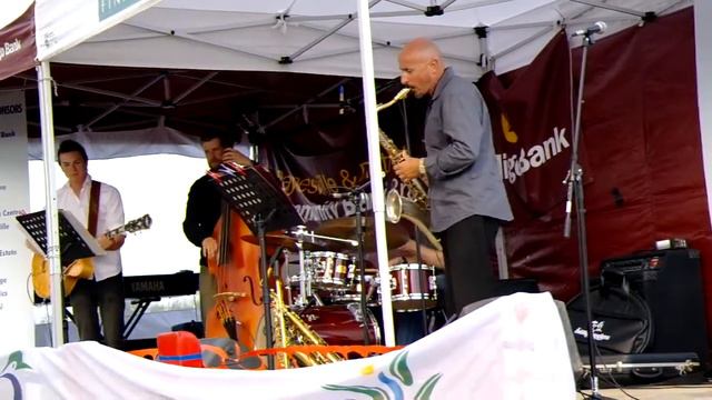 Great Jazz @ Paynesville Music 2011 - Just Jammin смотреть онлайн