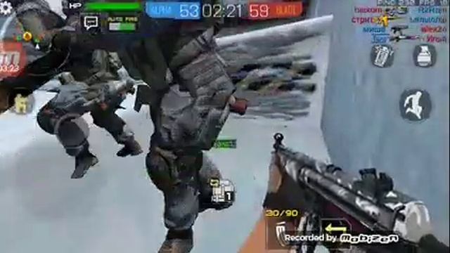 Игровой человек играет в Овер strike смотреть онлайн