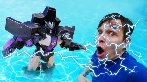 Роботы Трансформеры в Аквапарке. Мегатрон – Повелитель Молний? Игры битвы в видео шоу Акватим