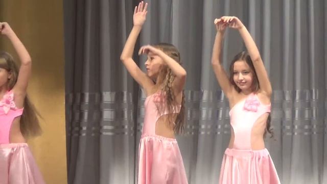 MARY (дети) - Восточный танец с вуалью смотреть онлайн