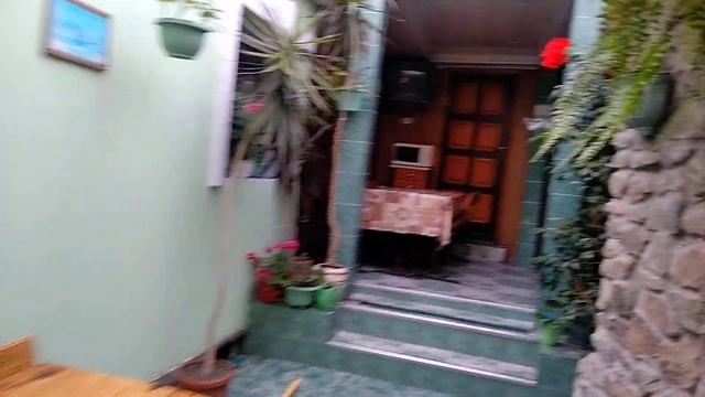 Отдельный вход на второй этаж. смотреть онлайн