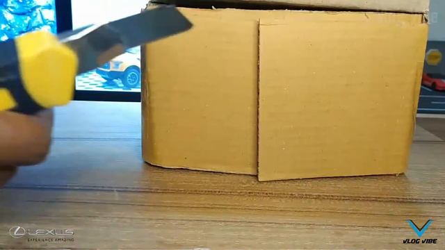 1/24 Lexus LM300h Diecast/Alloy Model MPV (Multi Purpose Vehicle) Car By CHE ZHI||Scale 1/24||EP-63