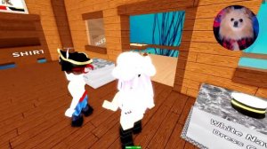 ЗЛАЯ РУСАЛКА В РОБЛОКС ! РУСАЛОЧКА НАПАЛА НА МЕНЯ В ROBLOX