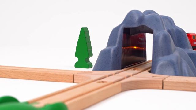 BRIO World - 36017 Steaming Train Set смотреть онлайн