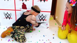 Влад хочет быть сильным, как суперзвезда WWE