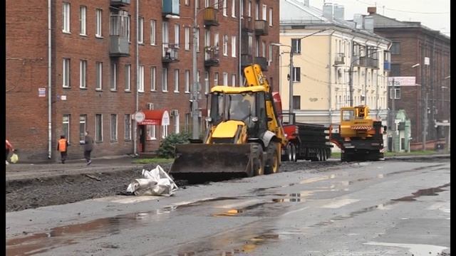 В Новокузнецке продолжается ремонт трамвайных путей смотреть онлайн