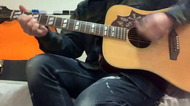 Vintage 1960’s Gibson Hummingbird Acoustic Guitar USA Adjustable Rosewood Bridge Schaller Tuners смотреть онлайн