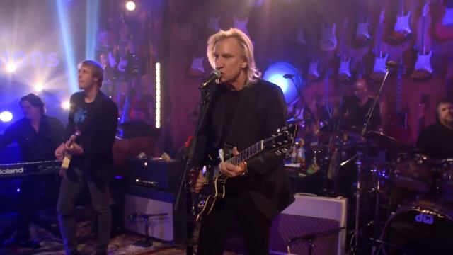 Joe Walsh - Analog Man - Guitar Center Sessions смотреть онлайн