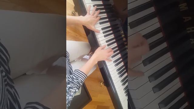 bring me to life- evenescence - possibie simple piano chords- cover смотреть онлайн