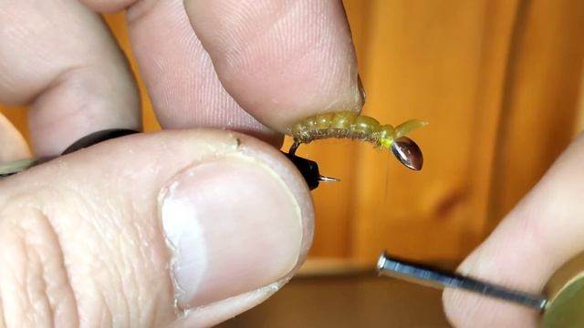 МУШКА БЕЗ НАЗВАНИЯ ИЛИ УЛОВИСТЫЕ ЦВЕТА смотреть онлайн