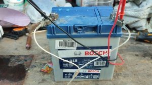 Обслуживает необслуживаемый аккумулятор Bosch s4 018
